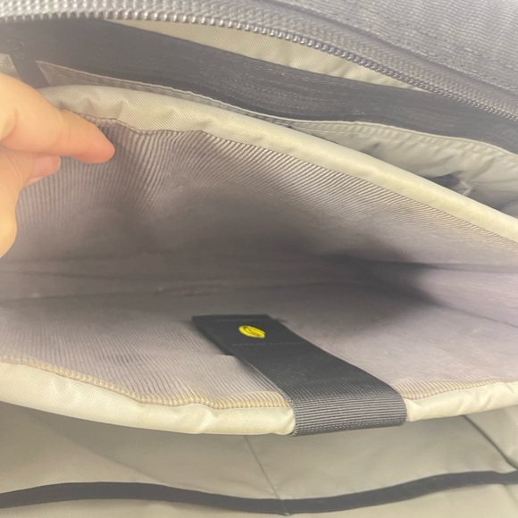 Timbuk2 Black Yellow Computer iPad Folder Bag - Picture 8 of 12